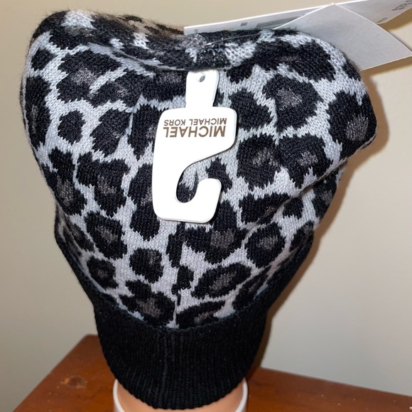 Michael Kors Womens Leopard Beanie Hat One Size Retail $78 New with Tag - Picture 4 of 10
